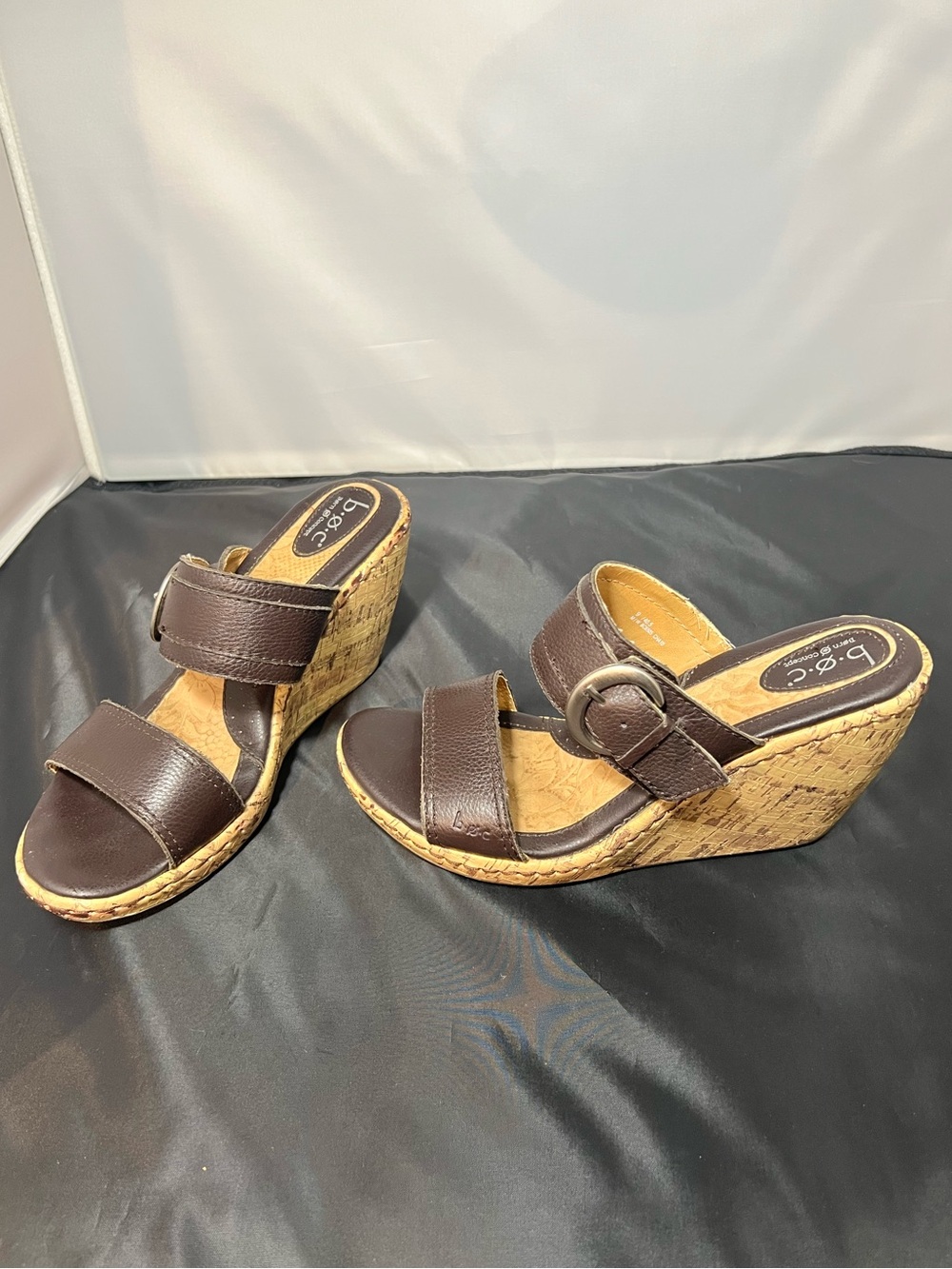 B.O.C. Born Concepts Brown Leather Cork Wedge Sandals Buckle Strap 9